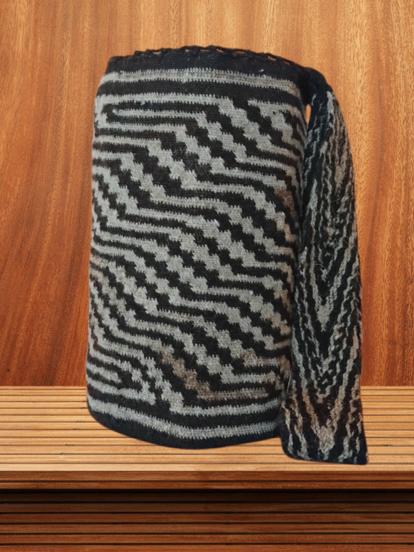 Mochila arhuaca tradicional en lana de oveja - Imagen 2