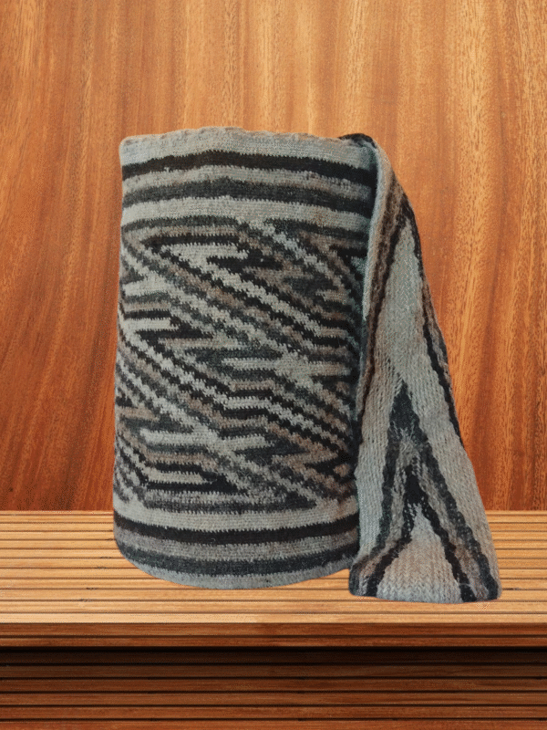 Mochila arhuaca tradicional en lana de oveja - Imagen 2