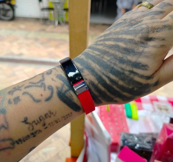 Brazalete de identificación delgado placa negra - Imagen 3