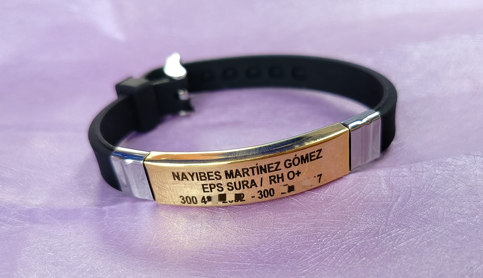 Brazalete de Identificación Delgado Placa Dorada - Imagen 2