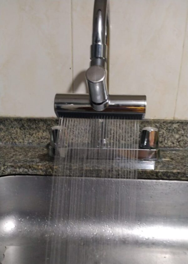Llave multifuncional para lavaplatos