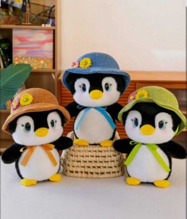 Peluches de pinguinito adorables con sombrerito estilo y mucha ternura
