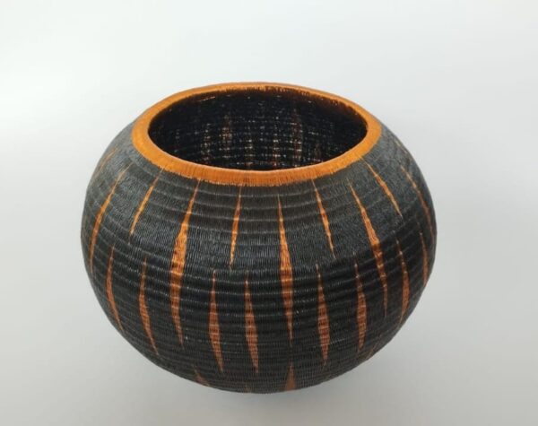 Jarrón Lágrimas Artesanal en Fibra de Palma Werregue y Cobre - Imagen 2