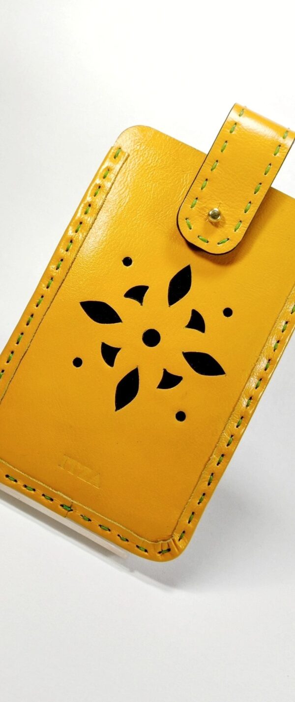Estuche Porta Celular De Cuero Saffi - Imagen 3